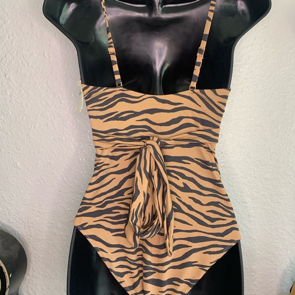 Tiger print Aerie wrap bathing suit -Size S - Picture 2 of 4